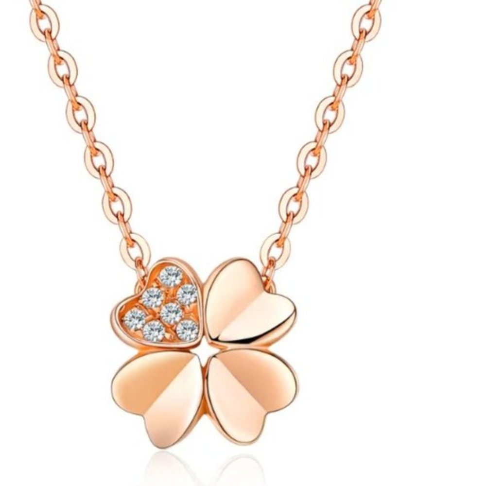 Elegant Rose Gold Clover Necklace